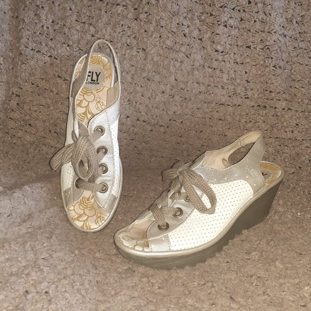 FLY LONDON-Yuta-Cream Leather/Metallic-Lace-Up Wedge-Perforated-Sz 41-Excellent